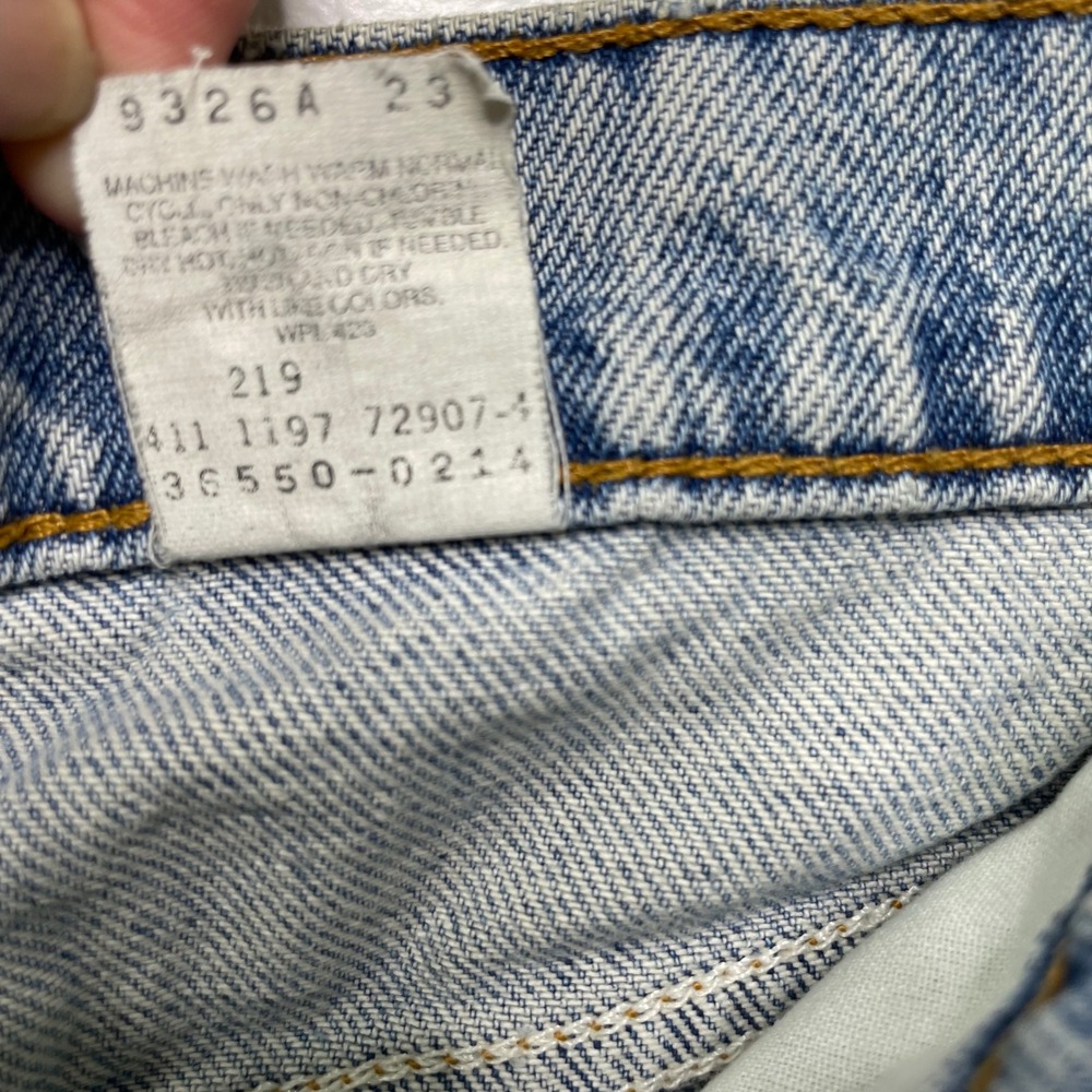Vintage 90s Levis 550 Orange Tab Denim Shorts Baggy Thrashed 34 Jorts Skate Work - Picture 10 of 13